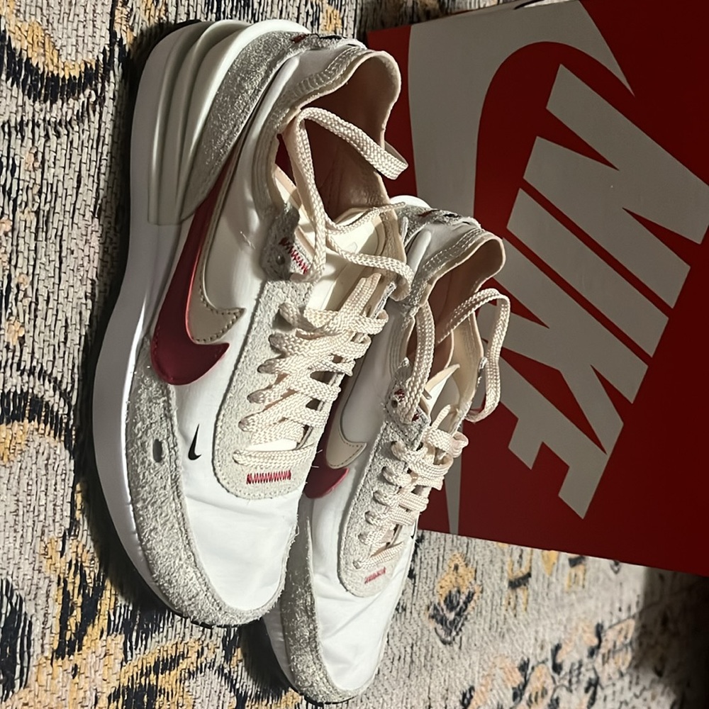 Nike Waffle One SE size 7.5 womens